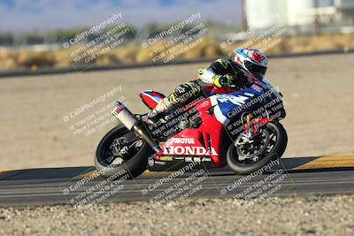 media/Dec-07-2024-CVMA (Sat) [[21c5f1ef85]]/Race 11-Amateur Supersport Open/